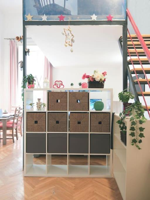Elegant Nearby The Central Market Hall Apartment *