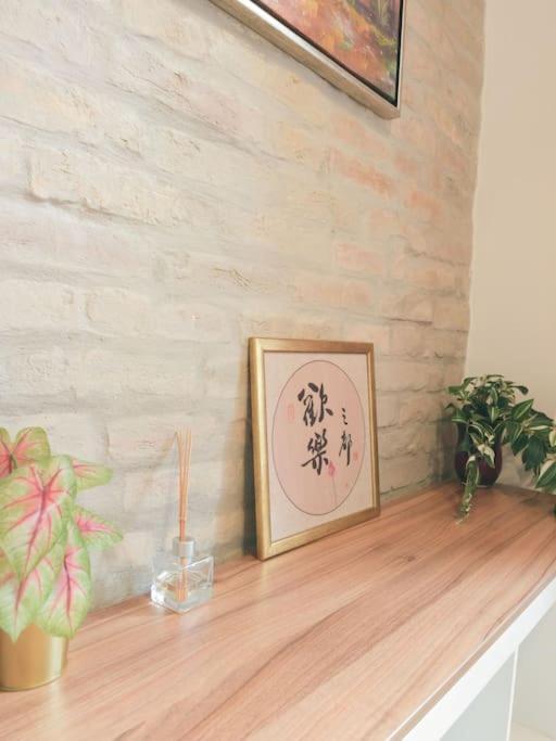 Elegant Nearby The Central Market Hall Apartment *
